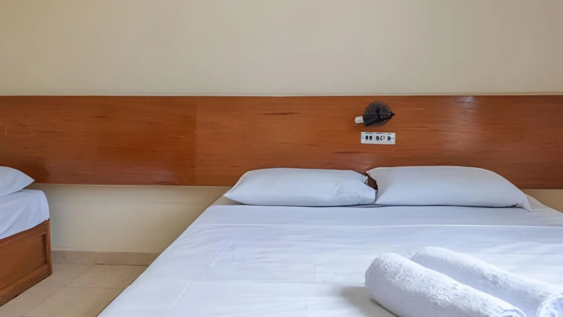 Holiday home Taperapuan Beachfront Haven: Poolside Retreat with Wi-Fi Porto Seguro Brazil
