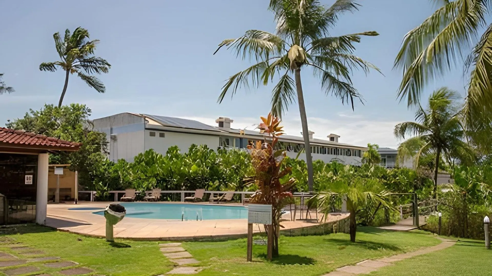 Prázdninový dům Em Frente A Praia De Taperapuan; Piscina; 1 Quarto; Wifi 300 Mbs; Estacionamento Gratuito 1 Veiculo Porto Seguro