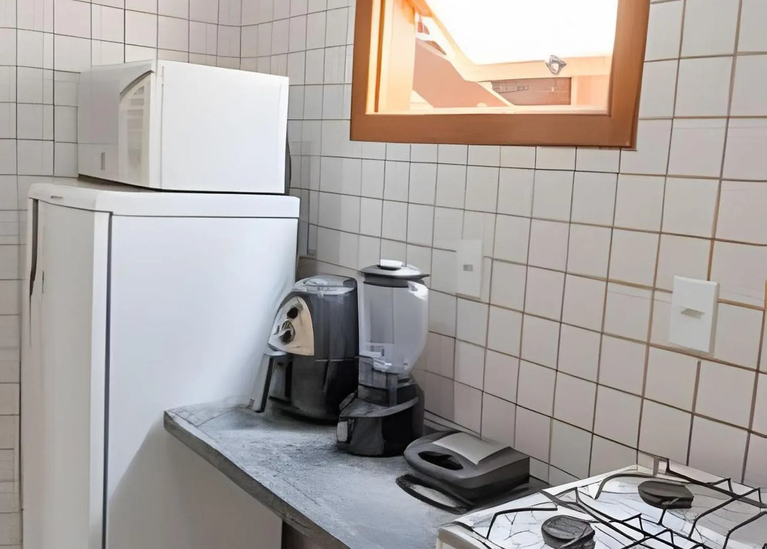 Em Frente A Praia De Taperapuan; Piscina; 1 Quarto; Wifi 300 Mbs; Estacionamento Gratuito 1 Veiculo Porto Seguro 0*,